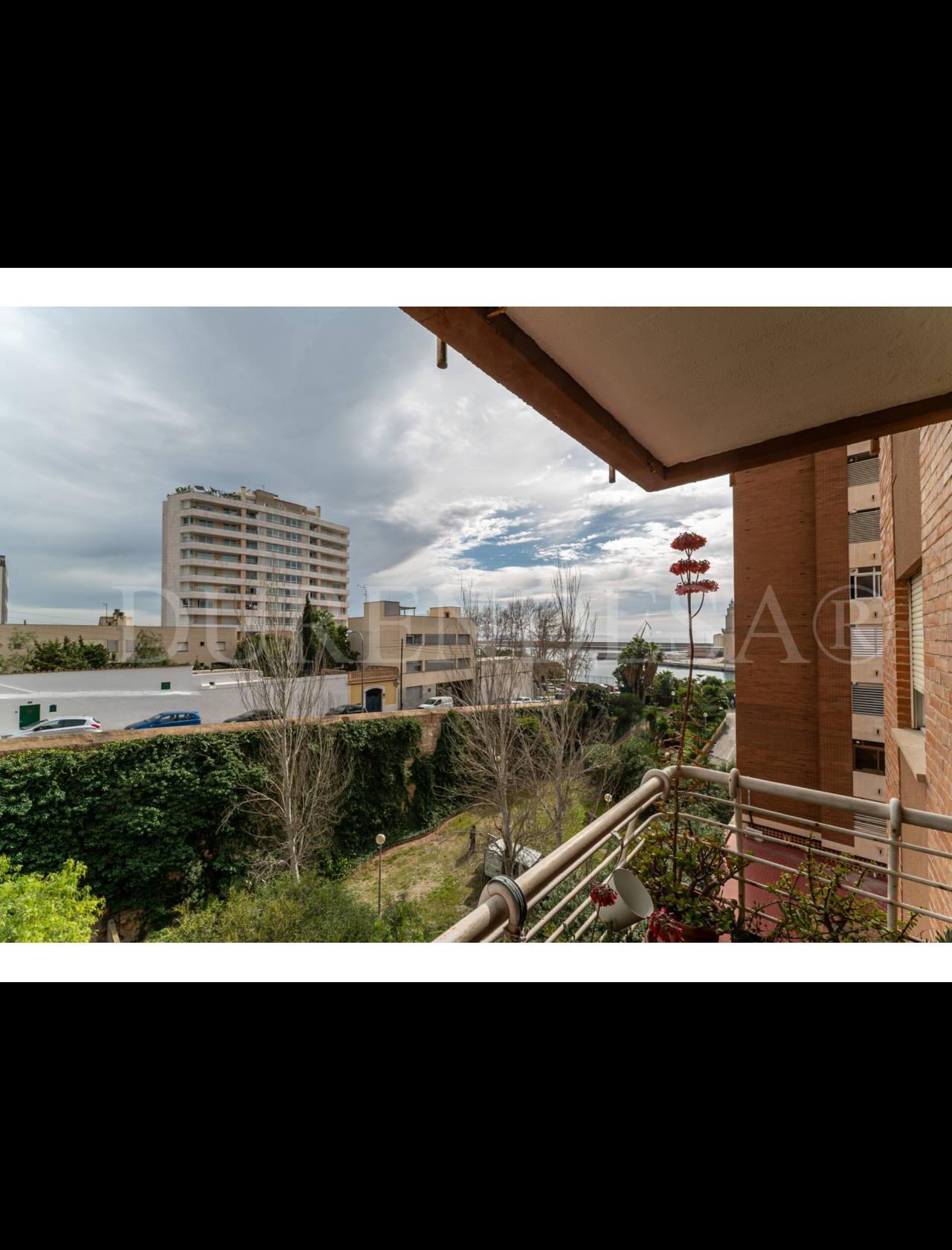 Flat for sale with see views in Porto Pi, Palma